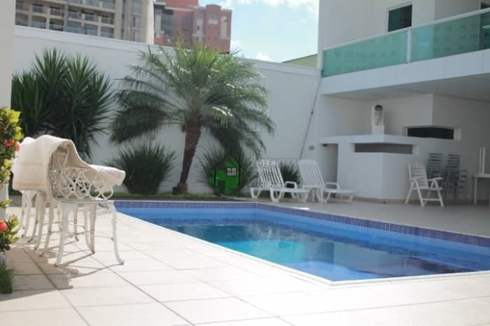 Casa Térrea para Venda no Alto da Lapa, 4 dorm, 2 suíte, 10 vagas, 340 m