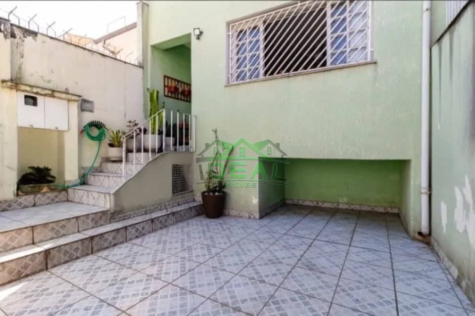 Sobrado a venda-3 Dormitórios sendo 1 suíte