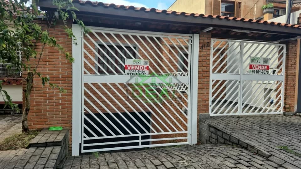 Casa a venda com 2 dormitórios, sendo um suíte, parte inferior com 2 dormitórios,5 vagas de garagem