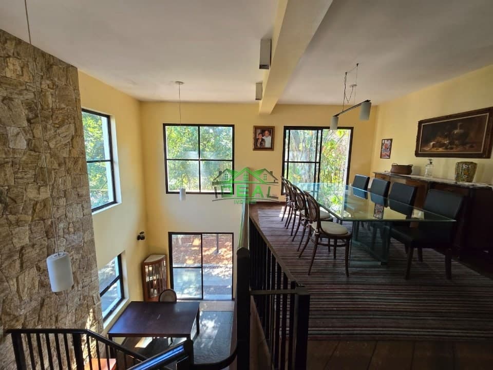 Casa térrea 4 suítes Alto da Lapa, 446m² com 5 garagens