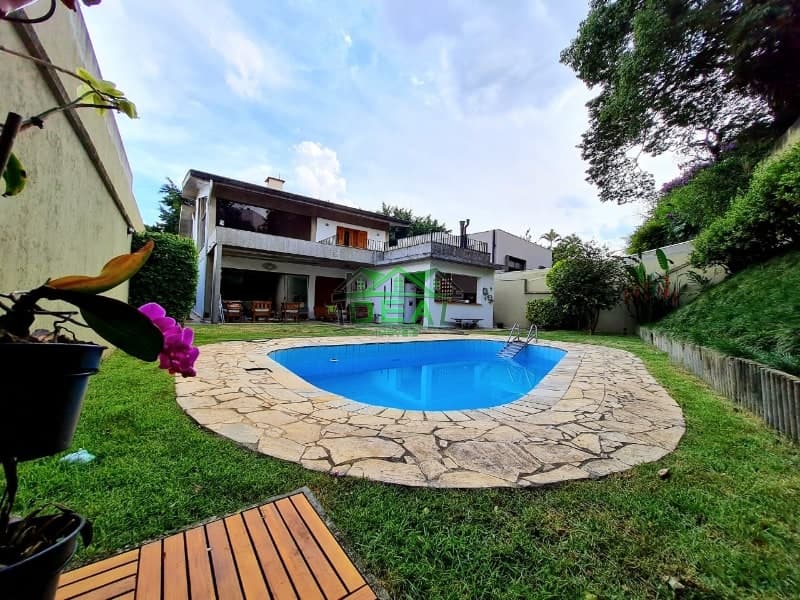 Sobrado 4 suítes com piscina privativa no Boaçava