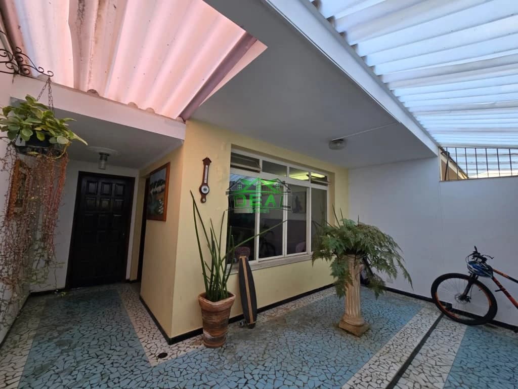 Sobrado 3 Dormitórios Alto da Lapa com 4 Vagas e Edícula