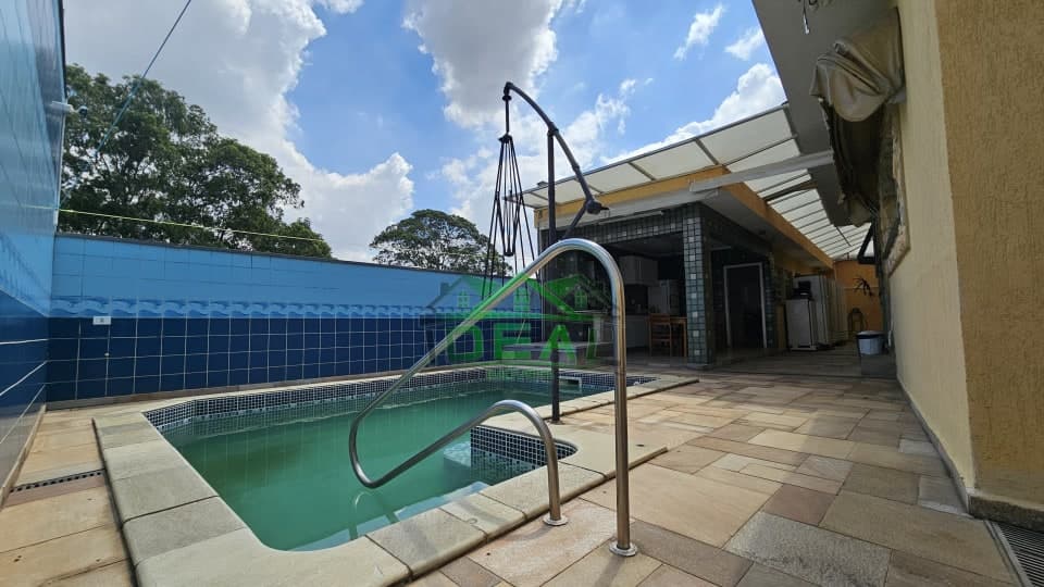 Casa Térrea para Venda no Alto da Lapa, 4 dorms sendo 2 Suítes, 5 vagas, Piscina e Churrasqueira