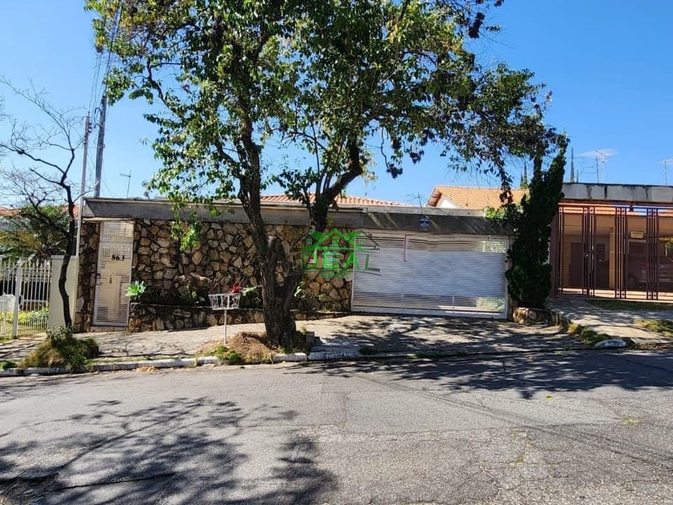 Casa Térrea 3 Dormitórios e 3 Suítes na Vila Romana